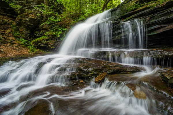 Onondaga spada, Ricketts Glen Park stanowy, Pennsylvania. — Zdjęcie stockowe