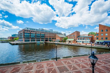 Görünümü waterfront içinde Baltimore, Maryland ve Broadway Pier.