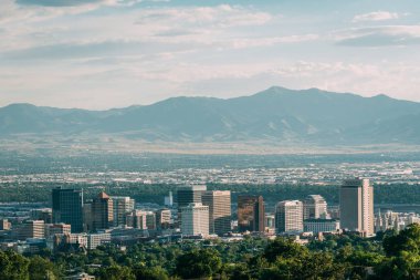 Utah 'taki Salt Lake City siluetinin manzarası.