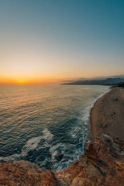 Blick auf den Sonnenuntergang vom Point Dume State Beach in Malibu, Kalifornien — Stockfoto