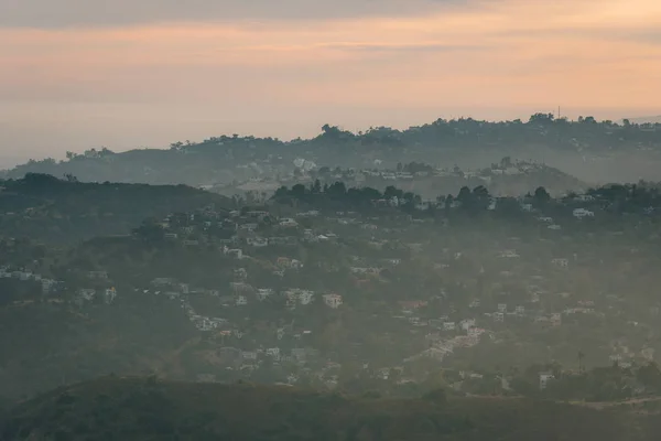 Hazy view in the Hollywood Hills, Los Angeles, California — Stock Photo, Image