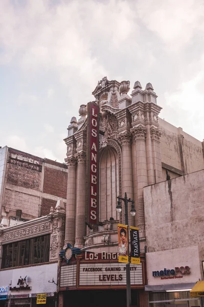 Het Los Angeles Theater, in het centrum van Los Angeles, Californië — Stockfoto