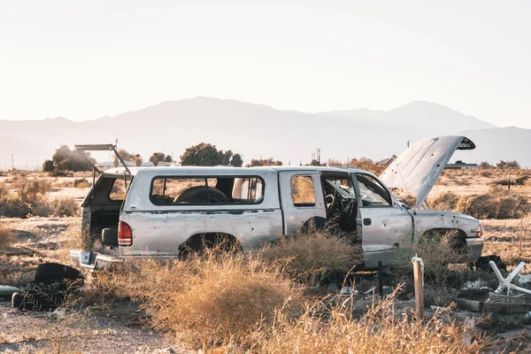 Abandoned pickup truck in Salton City, California — Stock Photo, Image