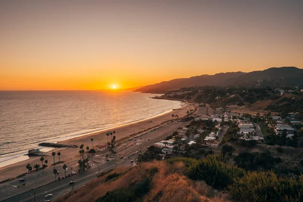 Widok zachodu słońca z punktu na Bluffs, w Pacific Palisades, — Zdjęcie stockowe