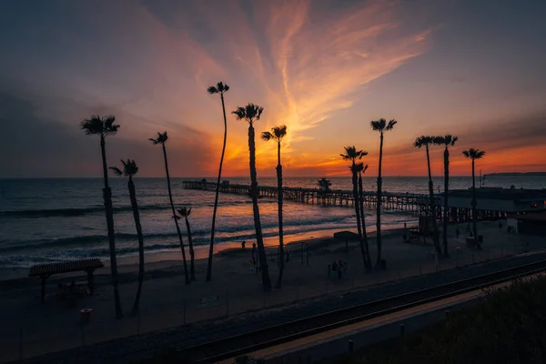 The San Clemente Pier at sunset, in Orange County, California — Stock Photo, Image