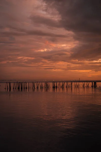 Sunset over Manila Bay in Ermita, Manila, The Philippines — Stock Photo, Image