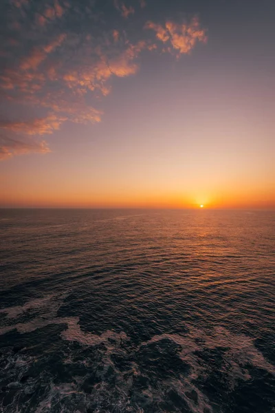 Vista del atardecer desde Point Dume State Beach, en Malibú, California — Foto de Stock