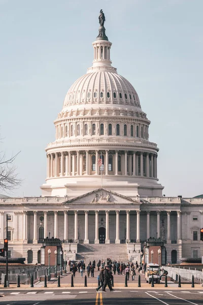 Capitol Street e os Estados Unidos Capitólio em Washington, DC — Fotografia de Stock