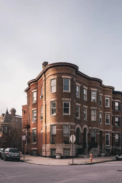 Baltimore, Maryland 'deki Reservoir Hill' deki tuğla evler — Stok fotoğraf