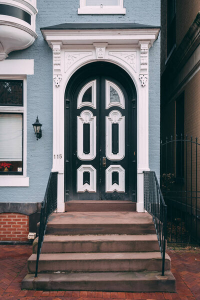 Interesting door in Harrisburg, Pennsylvania