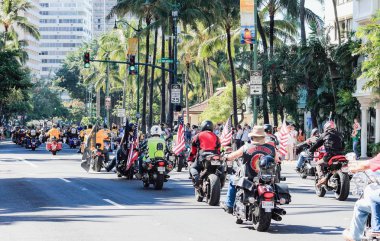 Bisikletçileri Waikiki anma günü geçit yukarı hat