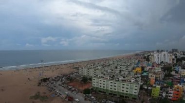 Gopro kahraman 7 siyah 4k 60fps sinematik düzenlenmemiş görüntüler deniz manzaralı marina sahili Chennai 'nin montajlanmamış görüntüleri