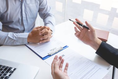 Interview the job and hiring, men candidate at job interview exp