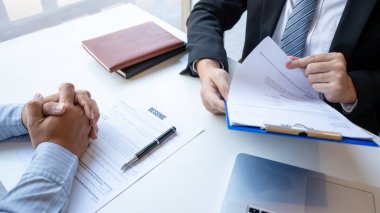 Interview the job and hiring, men candidate at job interview exp
