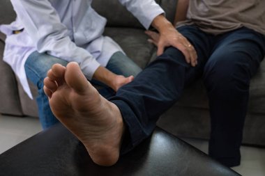 Son sınıf öğrencilerine antrenman yaptırma, kas geliştirme ve eklemler geliştirme eğitimi.