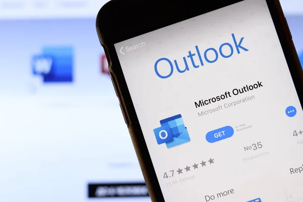 Мобильный Телефон Иконкой Microsoft Outlook Экране Крупным Планом Веб Сайтом — стоковое фото