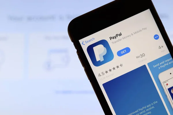 Los Angeles, California, USA - 21. listopadu 2019: Paypal logo na displeji telefonu s ikonou na notebooku na rozmazaném pozadí, Illustrative Editorial — Stock fotografie