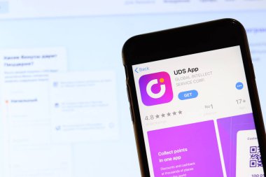 Los Angeles, California, Usa - 28 Kasım 2019: Cep telefonu ekranında Uds uygulama simgesi ve bulanık arkaplan üzerinde logo, Illustrative Editorial