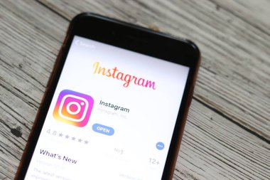 Üstünde Instagram logosu olan telefon ekranda, yakın plan. Los Angeles, California, Usa - 9 Kasım 2019, Illustrative Editorial