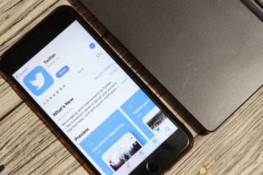 Los Angeles, California, Usa - 3 Aralık 2019: Twitter Uygulama Logosu telefon ekranında dizüstü bilgisayarı düz, İllüstrasyon Editörü