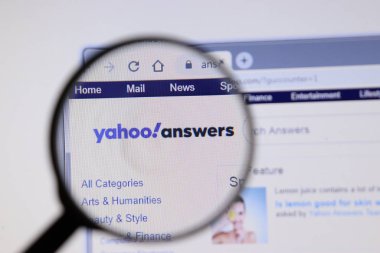 Los Angeles, California, Usa - 3 Aralık 2019: Yahoo web sitesi sayfasına cevap verdi. Answers.yahoo.com logosu ekranda, Illustrative Editorial