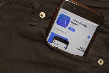 Saint-Petersburg, Rusya - 6 Aralık 2019: Cep telefonu izleme simgesiyle gelen cep telefonu ekranı, İllüstrasyon Editörü