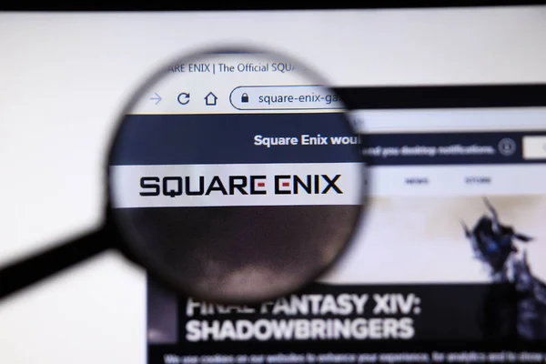 Los Angeles, Califórnia, EUA - 19 de dezembro de 2019: Página do site da Square Enix. Logotipo Square-enix.com na tela de exibição close-up, Editorial ilustrativo — Fotografia de Stock