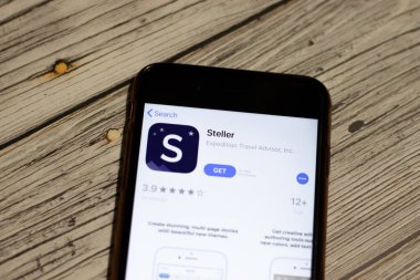 Saint-Petersburg, Rusya - 25 Aralık 2019: Steller simgesi App Store sayfasında telefon ekranında üst görünümü kapat, İllüstrasyon Editörü