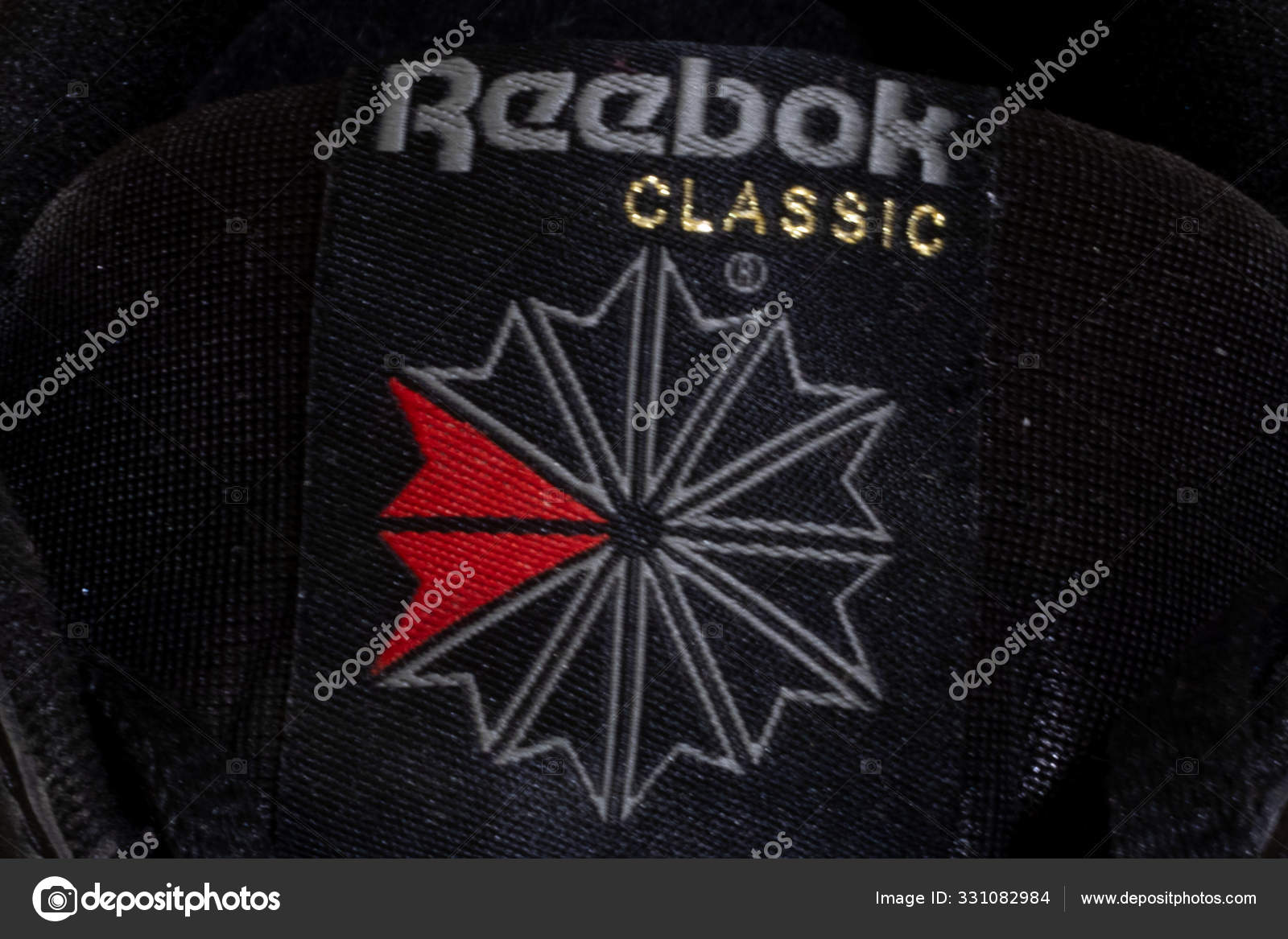 reebok classic logo