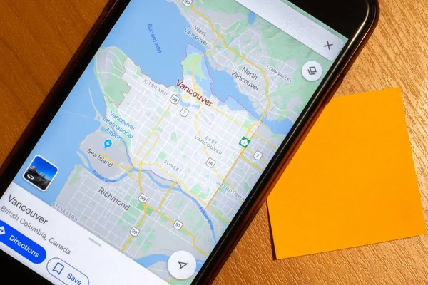 Карта Ванкувера на экране телефона крупным планом вид сверху с местом для копирования — стоковое фото