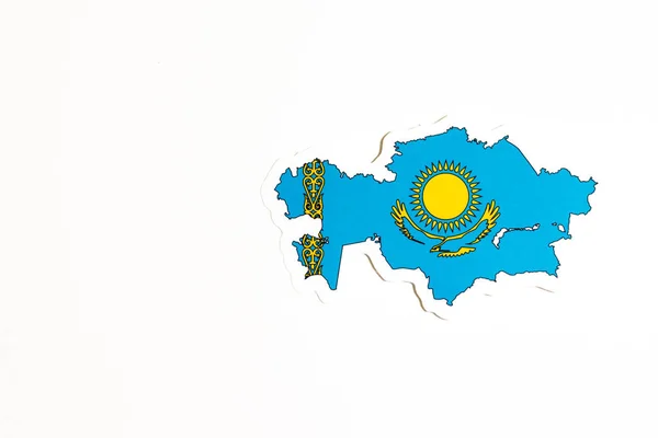 Kazahsztán nemzeti lobogója. Ország vázlat fehér háttér másolási hely. Politikai illusztráció — Stock Fotó