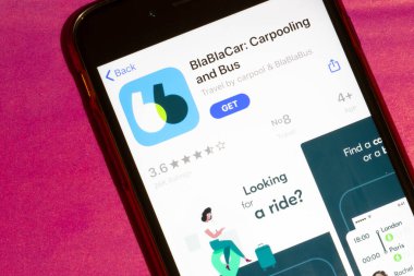 Los Angeles, California, Usa - 22 Ocak 2020: Telefon ekranındaki Blablacar logosu mor arkaplanlı, Illustrative Editorial