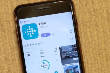 Los Angeles, California, Usa - 12 Şubat 2020: Fitbit Uygulama Mağazası Sayfası, İllüstrasyon Editörü