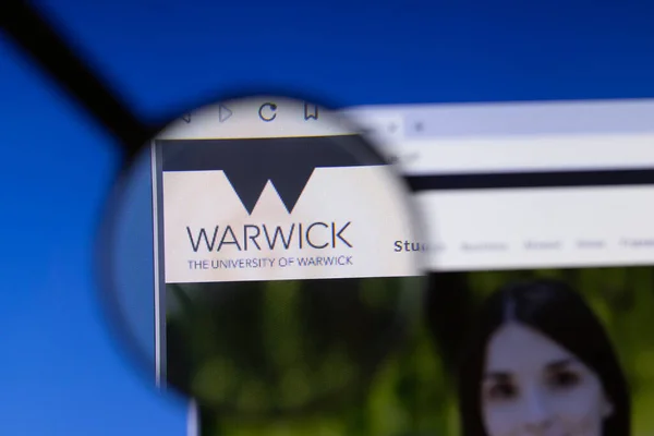 Los Angeles, California, USA - 3 March 2020: University of Warwick website homepage logo visible on display screen, Illustrative Editorial — Stok fotoğraf