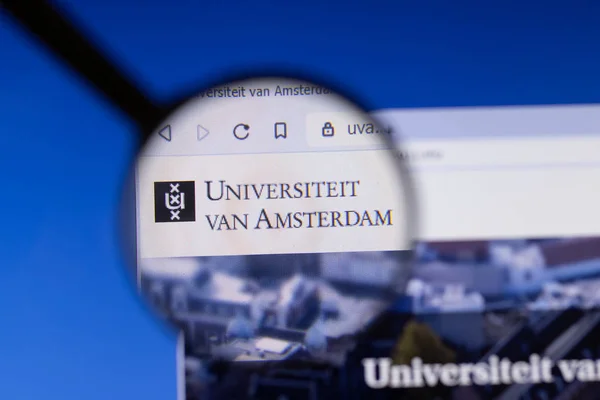 Los Angeles, California, USA - 3 March 2020: University of Amsterdam website homepage logo visible on display screen, Illustrative Editorial — Stock fotografie