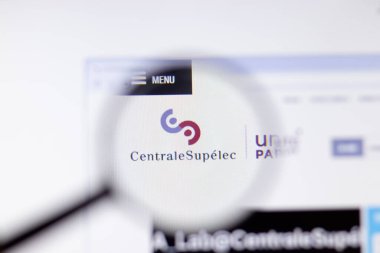 Los Angeles, Kaliforniya, ABD - 7 Mart 2020: CentraleSupelec web sitesi ana sayfası logosu yakın çekim, İllüstrasyon Editörlüğü.