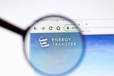 Los Angeles, California, Usa - 15 Mart 2020: İnternet sitesindeki Enerji Aktarım simgesi. Enerji transfer.com logosu ekranda görünür, İllüstrasyon Editörü.