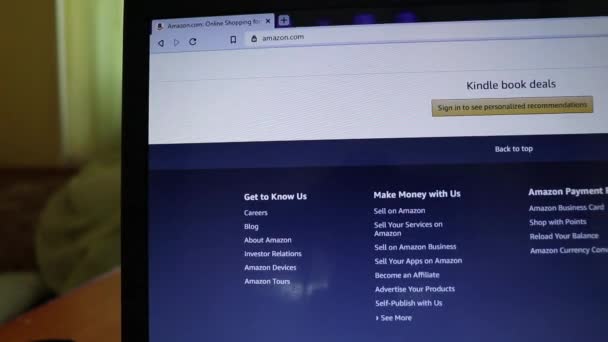 Los Angeles Califórnia Eua Abril 2020 Navegando Navegador Amazon Laptop — Vídeo de Stock