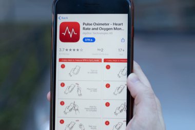 New York, ABD - 1 Mayıs 2020: Pulse Oximeter uygulama logosu telefon ekranında, İllüstrasyon Editörü.