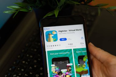 New York, ABD - 1 Mayıs 2020: Cep telefonu ekranında Yüksek Yükselen Sanal Dünya uygulama simgesi logosu, İllüstrasyon Editörü.