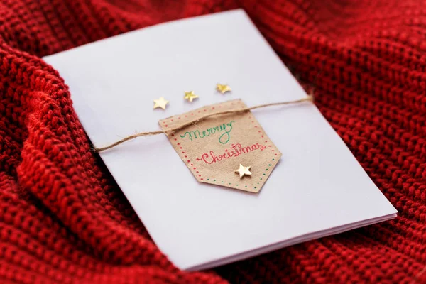 Yünlü Kırmızı Süveter 'deki Noel tebrik kartı