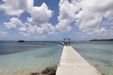 Sainte-Anne, Martinique, Fwi Pointe Marin sahilindeki Jetty