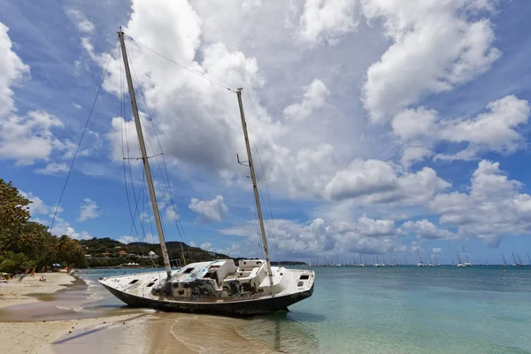 Sainte Anne Martinique Fwi Abandoned Beached Sailboat Pointe Marin Beach — Stock Photo, Image