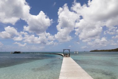 Sainte-Anne, Martinique, Fwi Pointe Marin sahilindeki Jetty