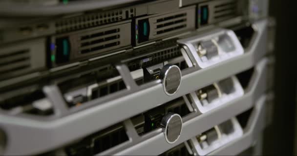 IT technician install harddrive in blade server in datacenter — Stock Video