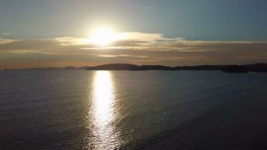 Günbatımı güzel deniz Krabi, Tayland