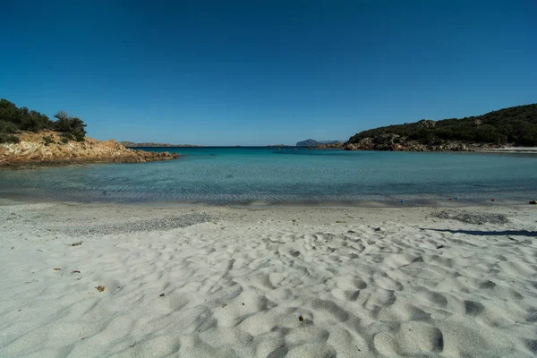 Italien sardinien landschaft prince bay im sommer — Stockfoto