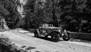 Aman Tanrım. 665 SUPERBA 1927