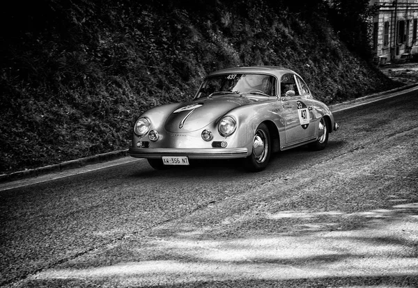 PORSCHE 356 A 1500 GS CARRERA 1956 — Zdjęcie stockowe