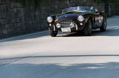 eski model araba A.C. Ace 1957